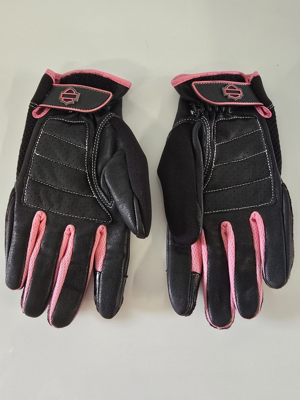 Harley-Davidson Black and Pink Women's Motorcycle Gloves - Picture 2 of 4